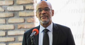 Primer ministro de Haití despide a tres altos funcionarios